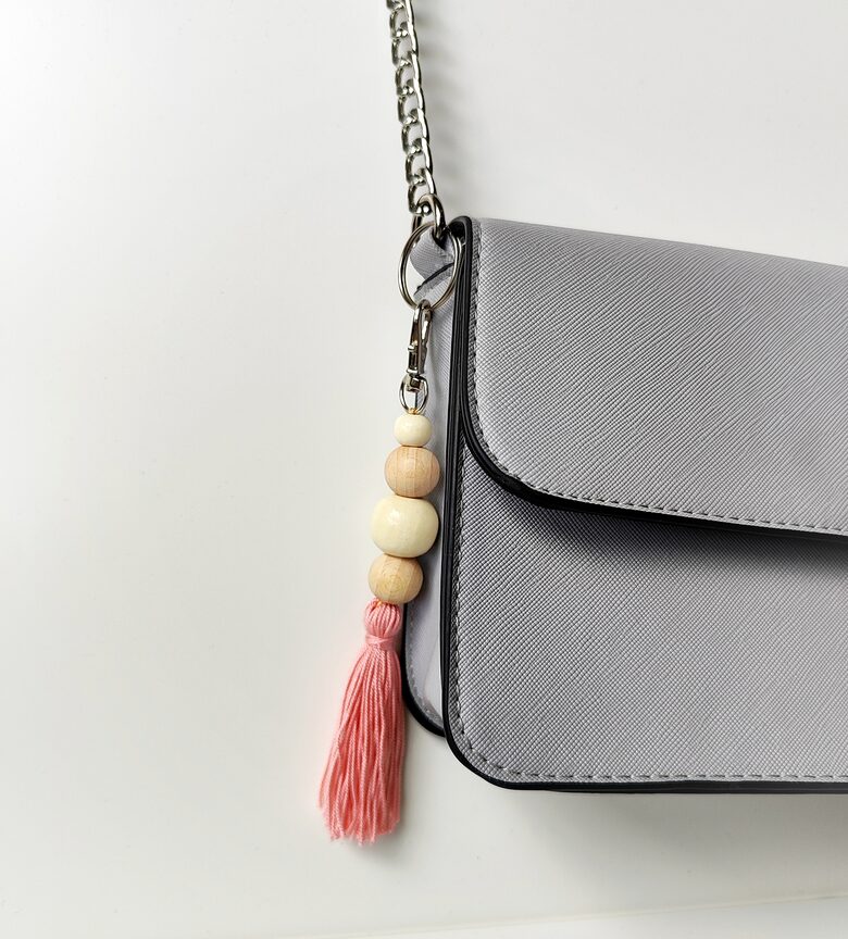 Piekariņi - atslēgu un somu aksesuāri ar bārkstīm