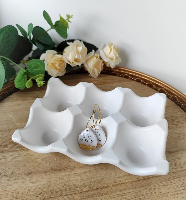 Plaster tray - holder
