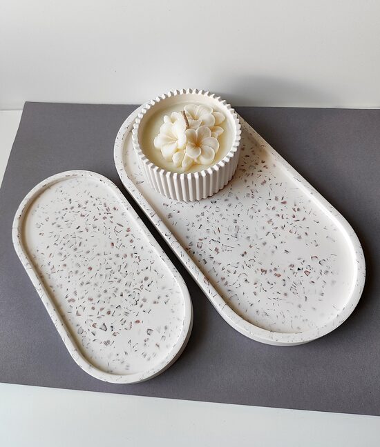 Balts rotu un sveču paliktnis ar gliemežvākiem - mazais