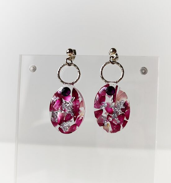 Auskari ar dabīgiem ziediem