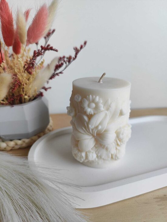 Soy wax design candle Flowers | Handcrafted